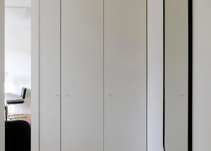 For Friends & Families Lägenhet *